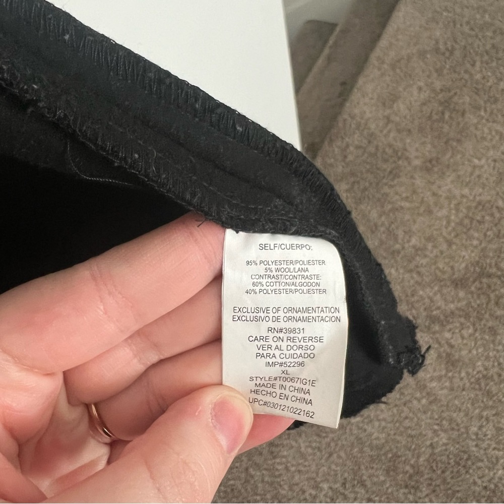 Women’s jacket - Picture 3 of 5